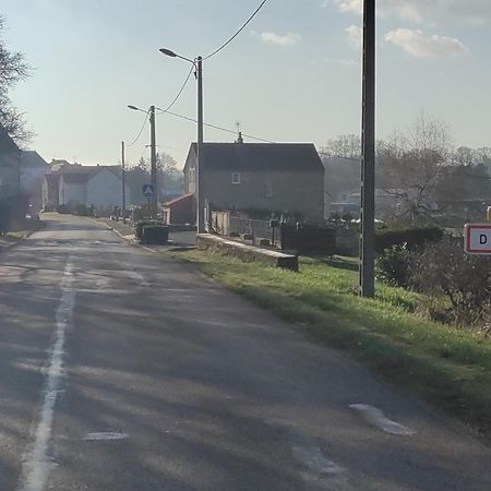 Calme Au Canal De Centre Dennevy ภายนอก รูปภาพ